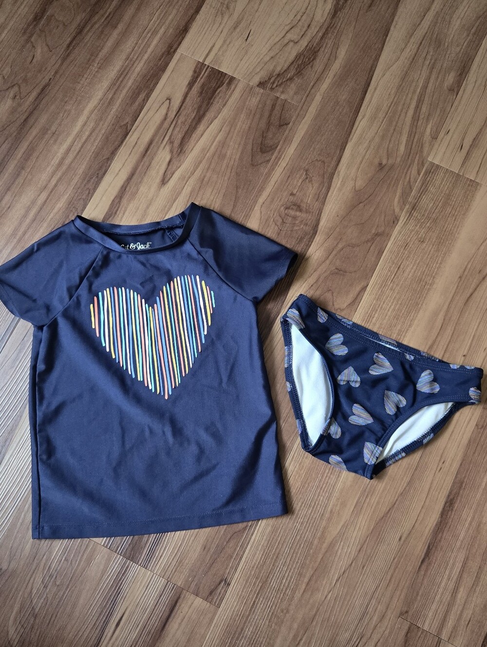 Cat & Jack 4T Navy Multicolor Heart Girls' Two-Piece Rashguard Swim Set VGUC